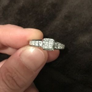 Diamond engagement ring